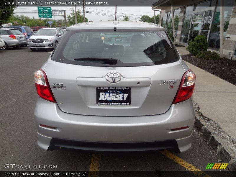 Classic Silver Metallic / Dark Charcoal 2009 Toyota Matrix S