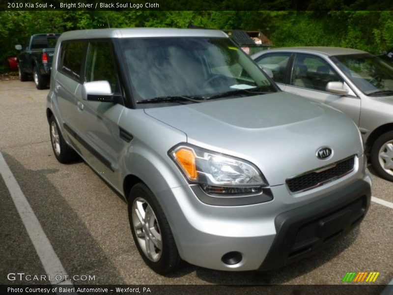 Bright Silver / Black Soul Logo Cloth 2010 Kia Soul +