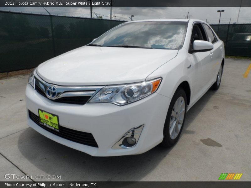 Super White / Light Gray 2012 Toyota Camry Hybrid XLE