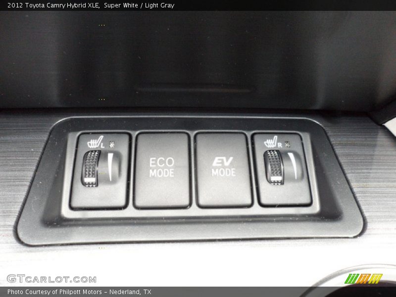 Super White / Light Gray 2012 Toyota Camry Hybrid XLE