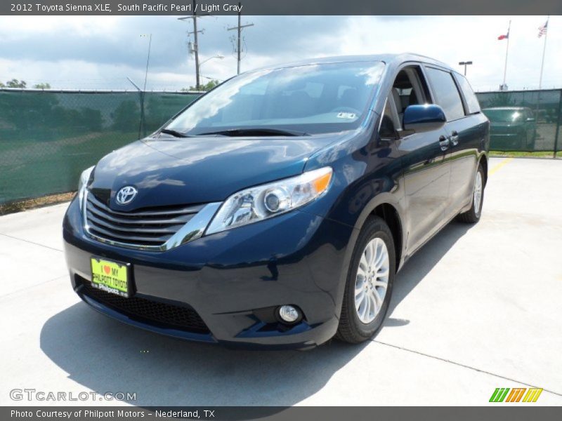 South Pacific Pearl / Light Gray 2012 Toyota Sienna XLE