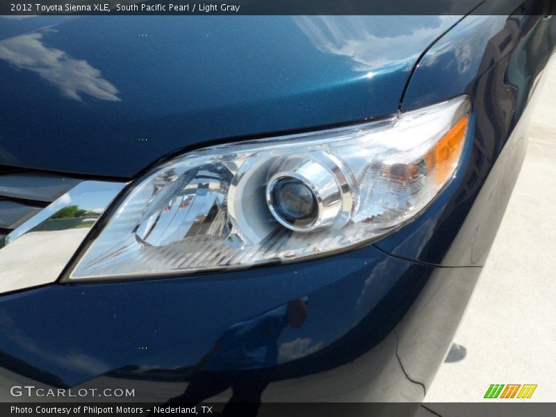 South Pacific Pearl / Light Gray 2012 Toyota Sienna XLE