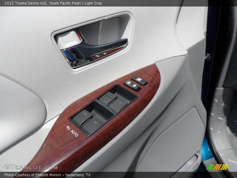 South Pacific Pearl / Light Gray 2012 Toyota Sienna XLE