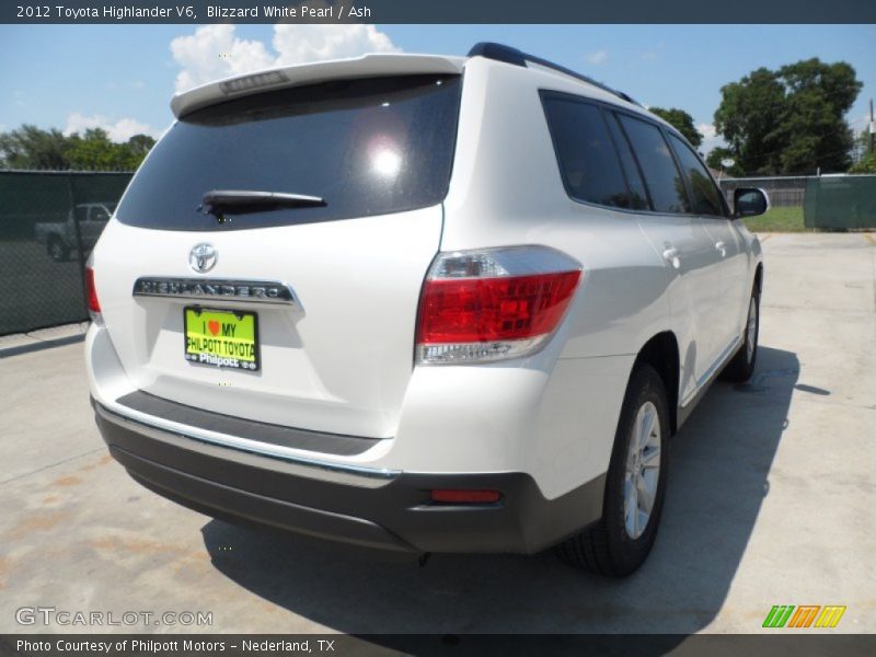 Blizzard White Pearl / Ash 2012 Toyota Highlander V6