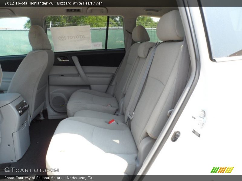Blizzard White Pearl / Ash 2012 Toyota Highlander V6