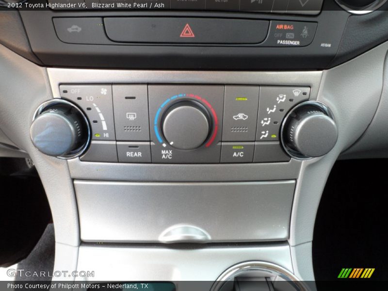 Blizzard White Pearl / Ash 2012 Toyota Highlander V6