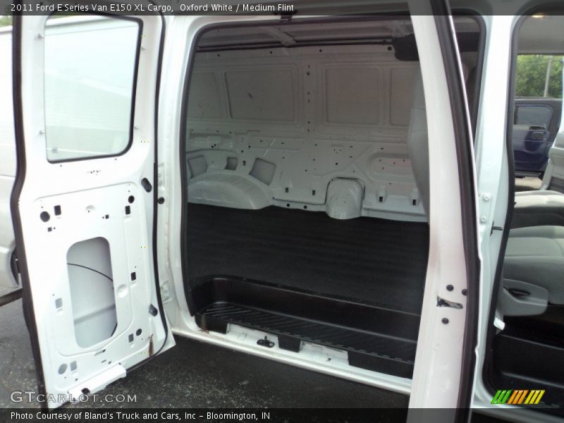 Oxford White / Medium Flint 2011 Ford E Series Van E150 XL Cargo