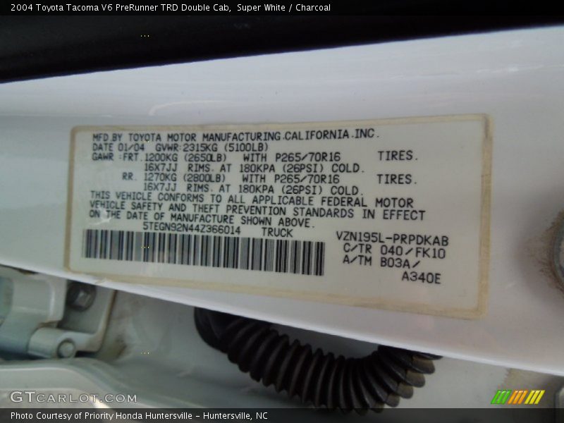 Super White / Charcoal 2004 Toyota Tacoma V6 PreRunner TRD Double Cab