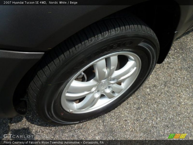 Nordic White / Beige 2007 Hyundai Tucson SE 4WD