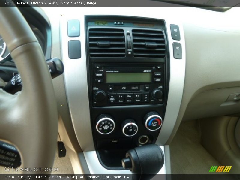 Nordic White / Beige 2007 Hyundai Tucson SE 4WD