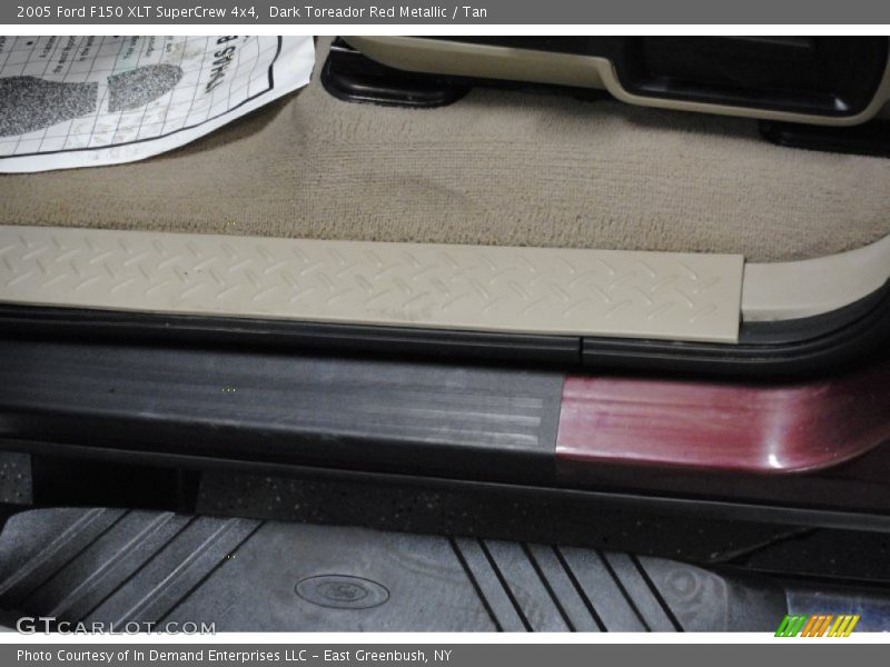 Dark Toreador Red Metallic / Tan 2005 Ford F150 XLT SuperCrew 4x4