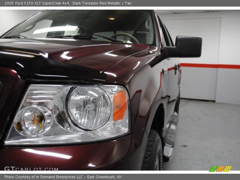 Dark Toreador Red Metallic / Tan 2005 Ford F150 XLT SuperCrew 4x4
