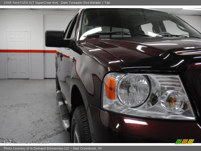 Dark Toreador Red Metallic / Tan 2005 Ford F150 XLT SuperCrew 4x4