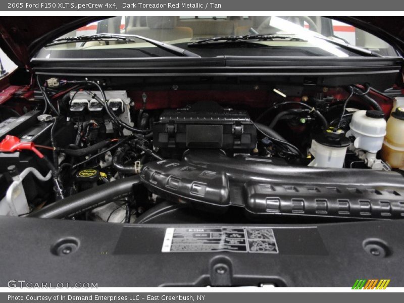 Dark Toreador Red Metallic / Tan 2005 Ford F150 XLT SuperCrew 4x4
