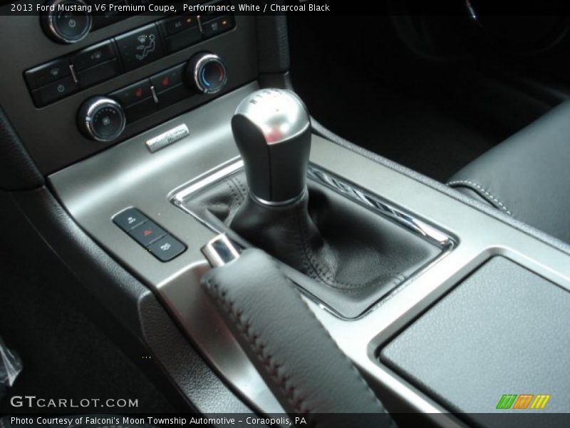  2013 Mustang V6 Premium Coupe 6 Speed Manual Shifter