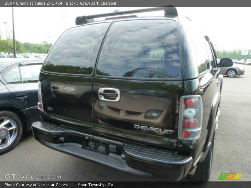 Black / Gray/Dark Charcoal 2004 Chevrolet Tahoe Z71 4x4