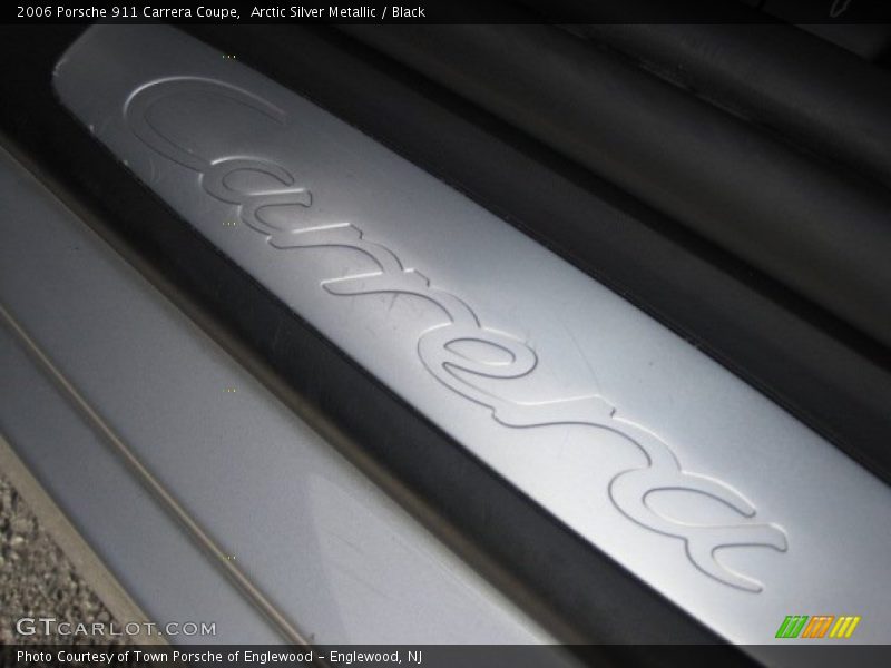 Arctic Silver Metallic / Black 2006 Porsche 911 Carrera Coupe