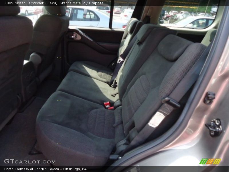 Granite Metallic / Graphite 2005 Nissan Pathfinder SE 4x4