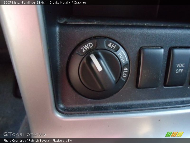 Granite Metallic / Graphite 2005 Nissan Pathfinder SE 4x4
