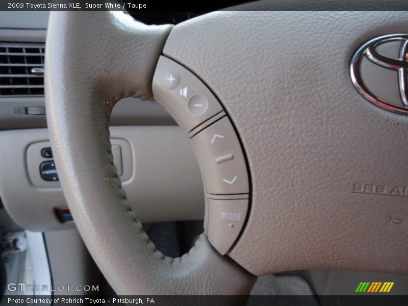 Super White / Taupe 2009 Toyota Sienna XLE