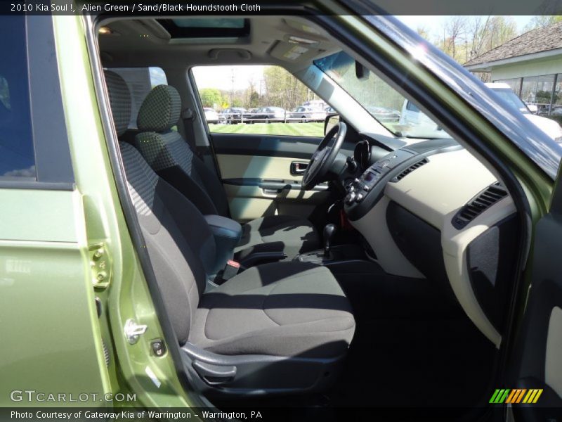 Alien Green / Sand/Black Houndstooth Cloth 2010 Kia Soul !