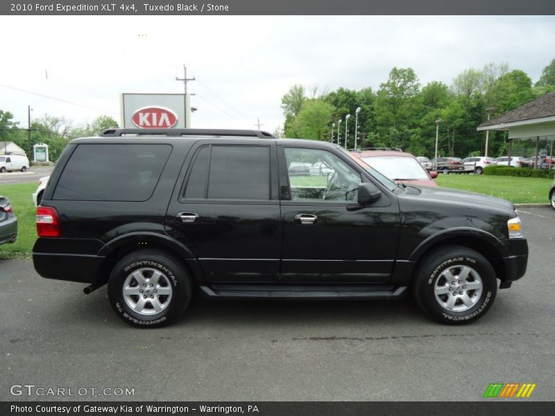 Tuxedo Black / Stone 2010 Ford Expedition XLT 4x4