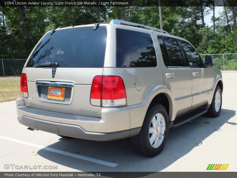 Light French Silk Metallic / Light Parchment 2004 Lincoln Aviator Luxury