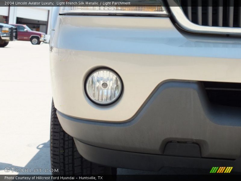Light French Silk Metallic / Light Parchment 2004 Lincoln Aviator Luxury