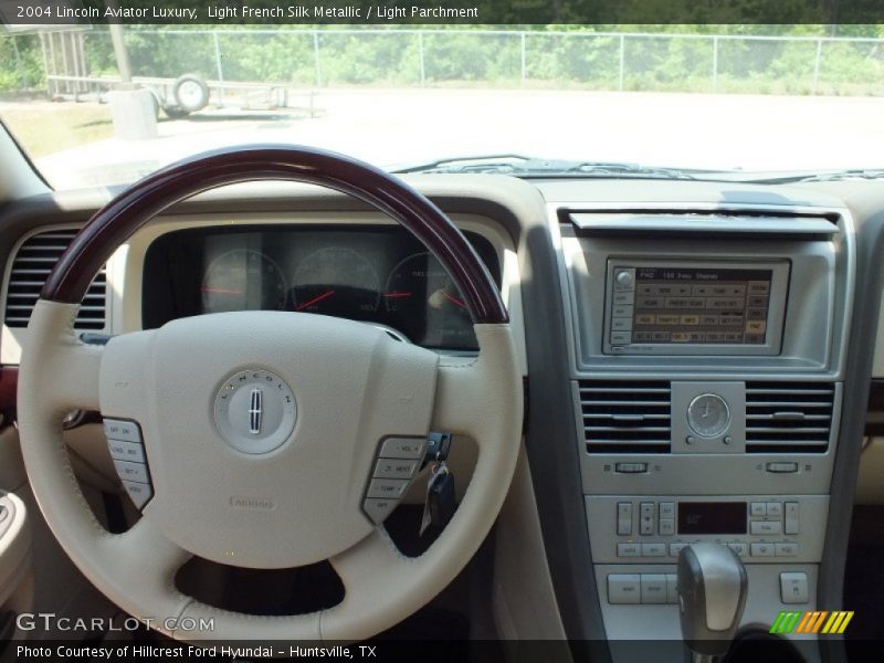 Light French Silk Metallic / Light Parchment 2004 Lincoln Aviator Luxury