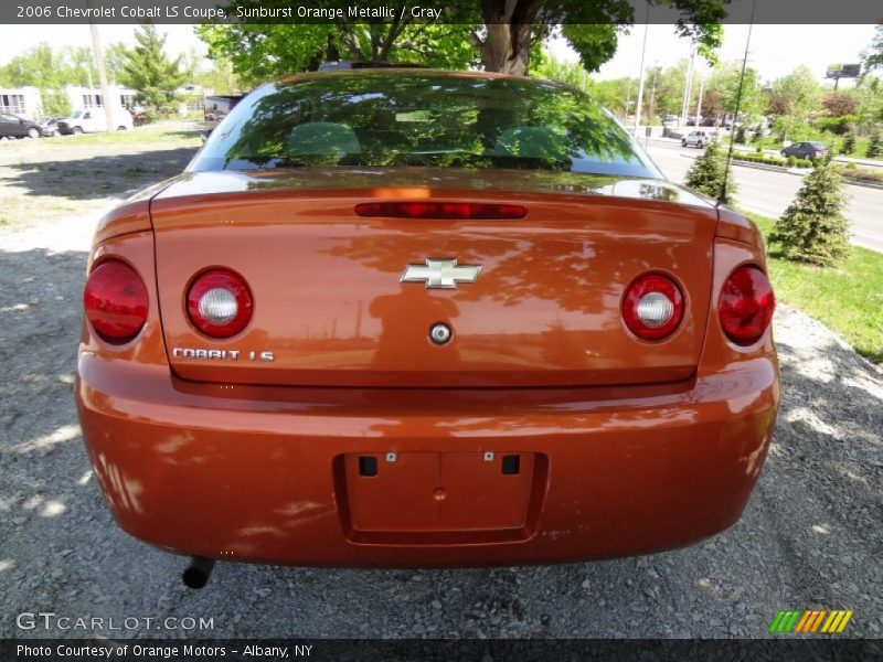 Sunburst Orange Metallic / Gray 2006 Chevrolet Cobalt LS Coupe