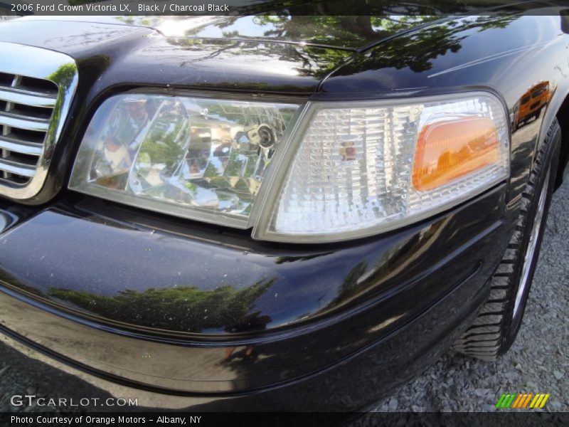 Black / Charcoal Black 2006 Ford Crown Victoria LX
