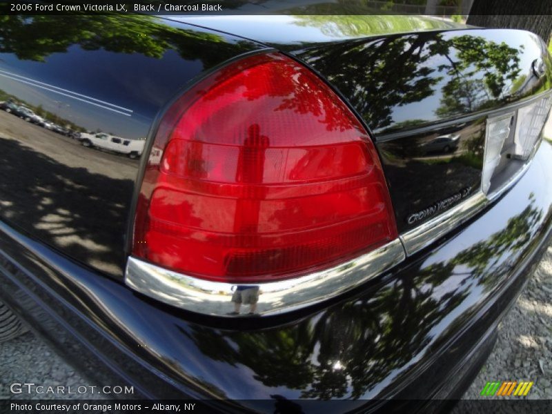 Black / Charcoal Black 2006 Ford Crown Victoria LX