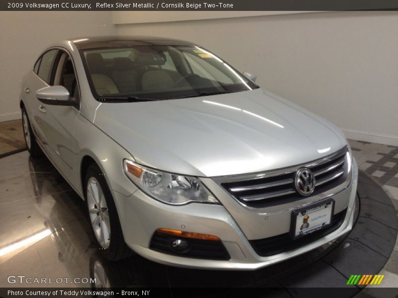 Reflex Silver Metallic / Cornsilk Beige Two-Tone 2009 Volkswagen CC Luxury