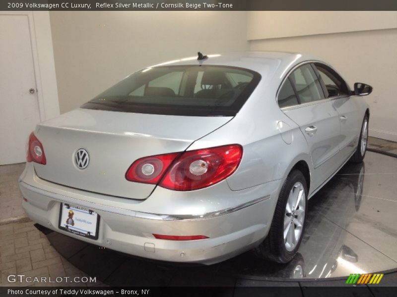Reflex Silver Metallic / Cornsilk Beige Two-Tone 2009 Volkswagen CC Luxury