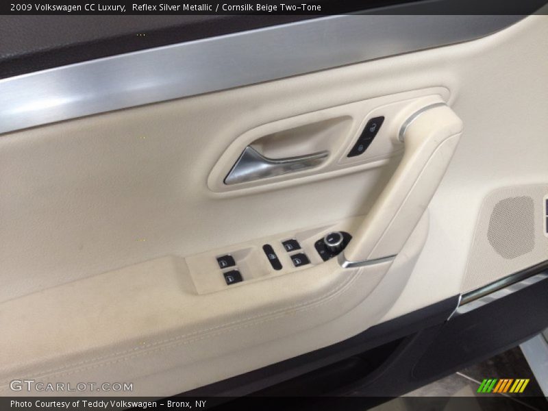 Reflex Silver Metallic / Cornsilk Beige Two-Tone 2009 Volkswagen CC Luxury