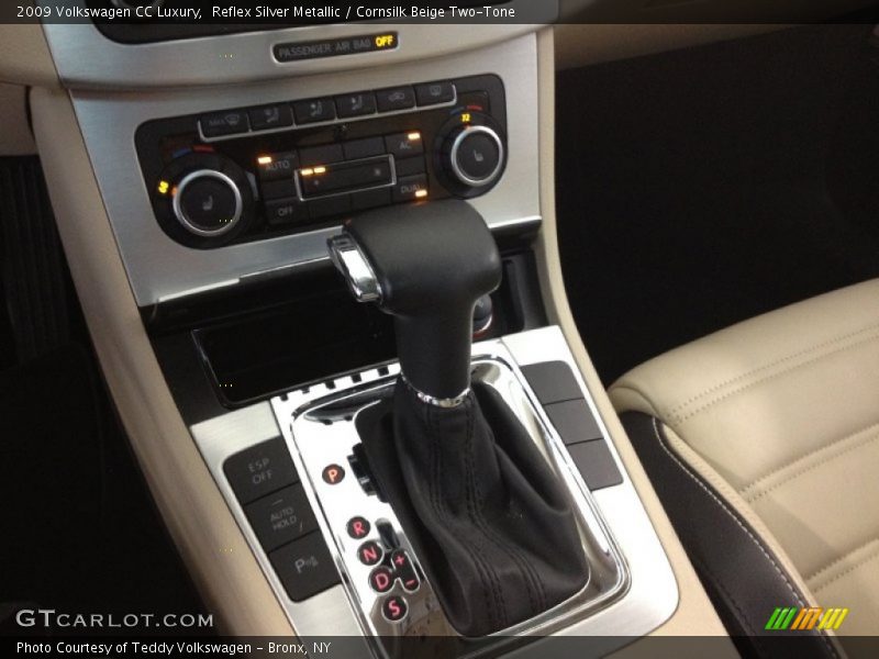 Reflex Silver Metallic / Cornsilk Beige Two-Tone 2009 Volkswagen CC Luxury