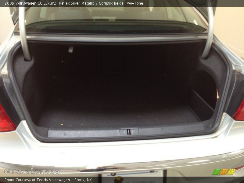 Reflex Silver Metallic / Cornsilk Beige Two-Tone 2009 Volkswagen CC Luxury