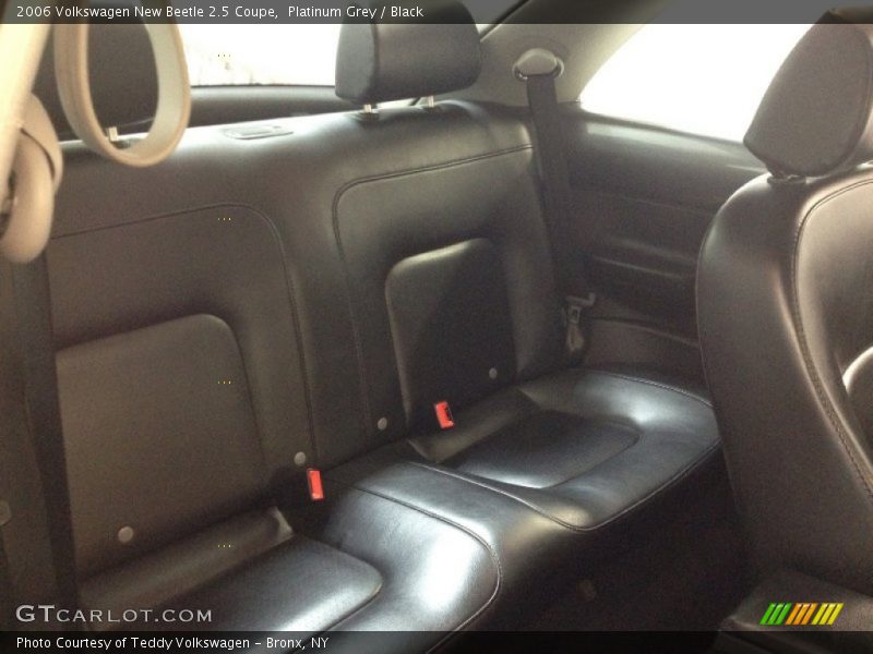 Platinum Grey / Black 2006 Volkswagen New Beetle 2.5 Coupe