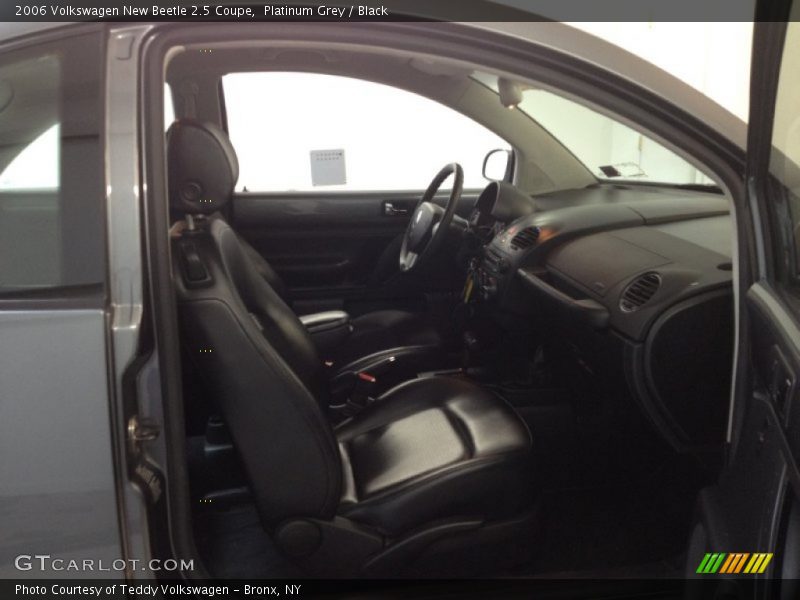 Platinum Grey / Black 2006 Volkswagen New Beetle 2.5 Coupe