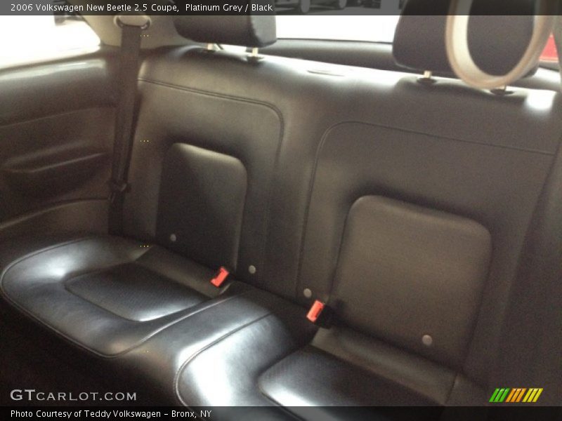 Platinum Grey / Black 2006 Volkswagen New Beetle 2.5 Coupe