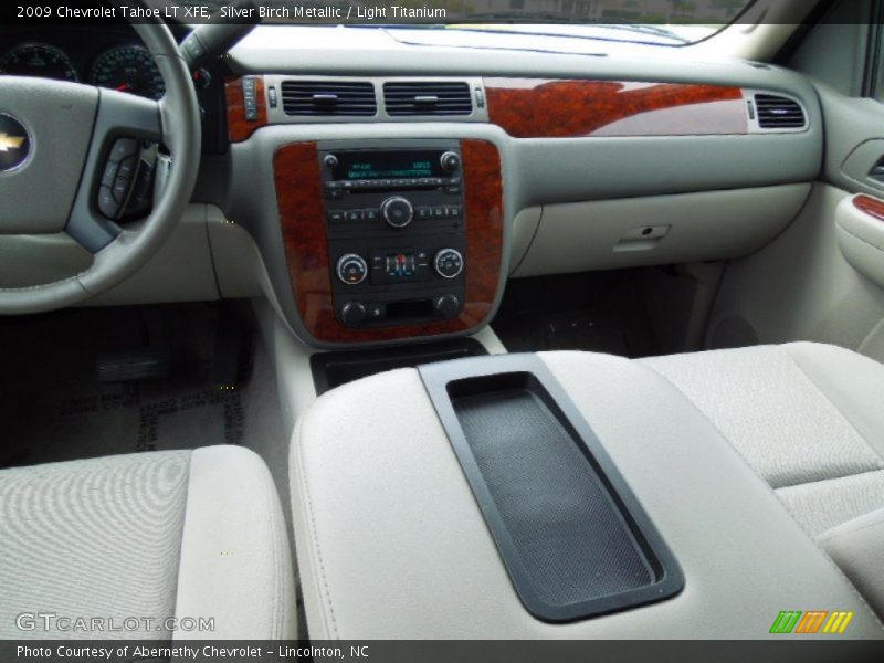 Silver Birch Metallic / Light Titanium 2009 Chevrolet Tahoe LT XFE