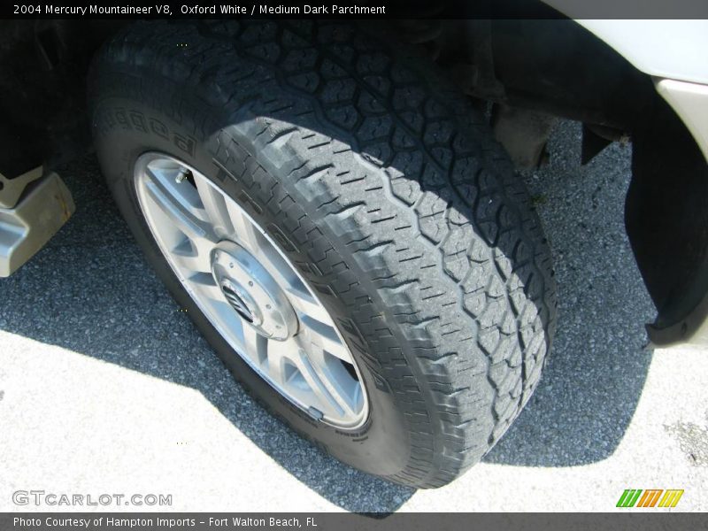 Oxford White / Medium Dark Parchment 2004 Mercury Mountaineer V8