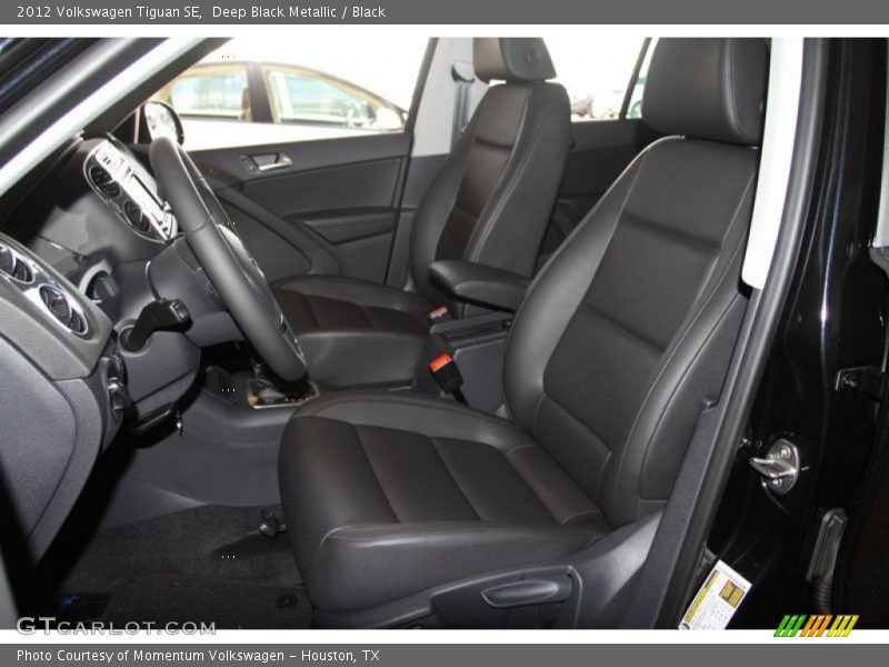Deep Black Metallic / Black 2012 Volkswagen Tiguan SE
