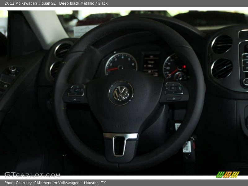 Deep Black Metallic / Black 2012 Volkswagen Tiguan SE