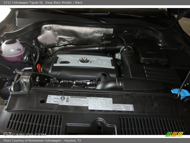Deep Black Metallic / Black 2012 Volkswagen Tiguan SE