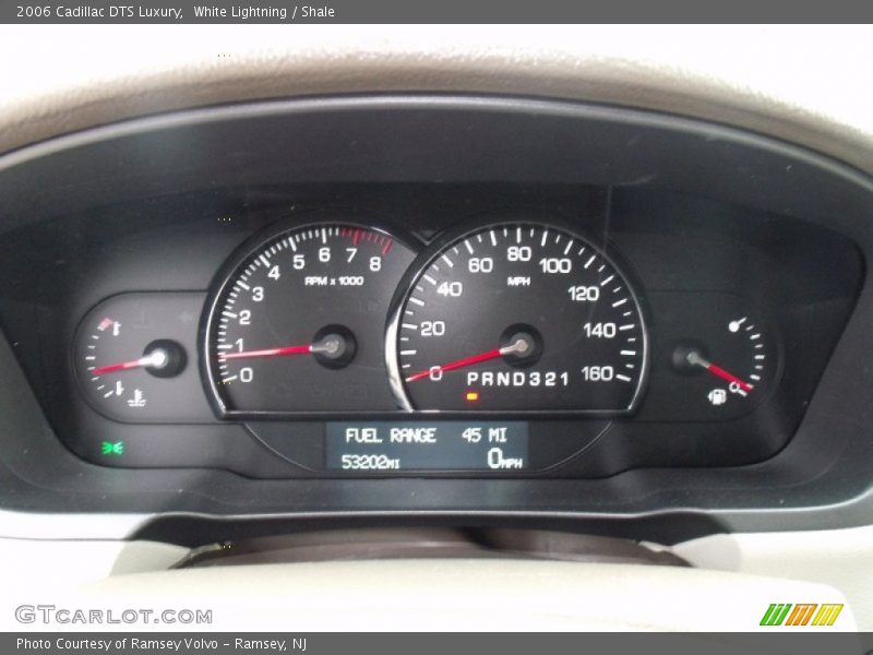 White Lightning / Shale 2006 Cadillac DTS Luxury