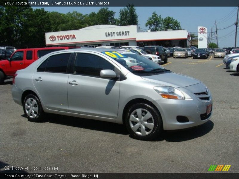 Silver Streak Mica / Dark Charcoal 2007 Toyota Yaris Sedan
