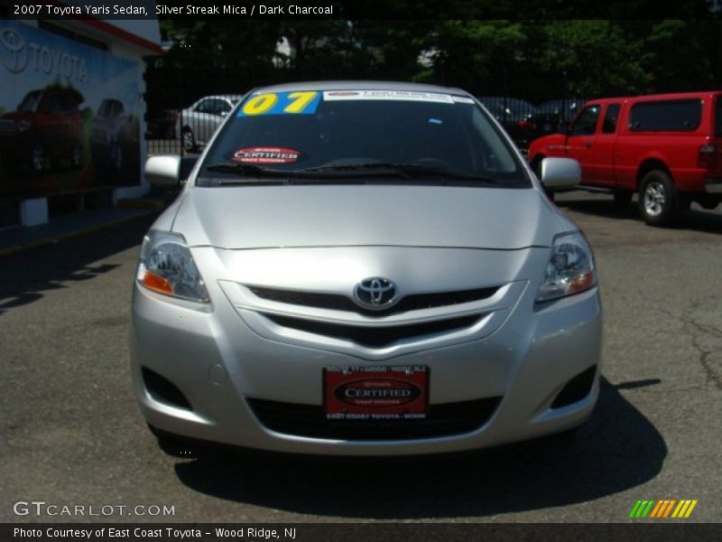 Silver Streak Mica / Dark Charcoal 2007 Toyota Yaris Sedan