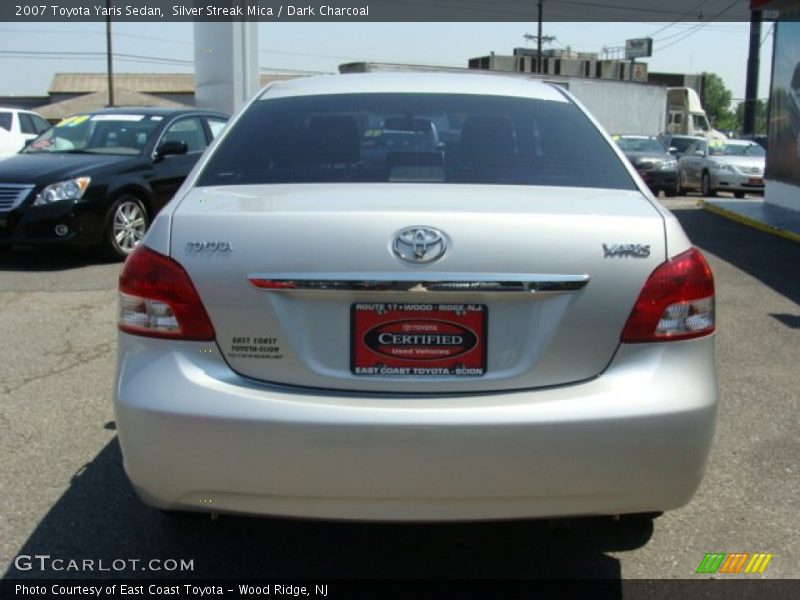 Silver Streak Mica / Dark Charcoal 2007 Toyota Yaris Sedan