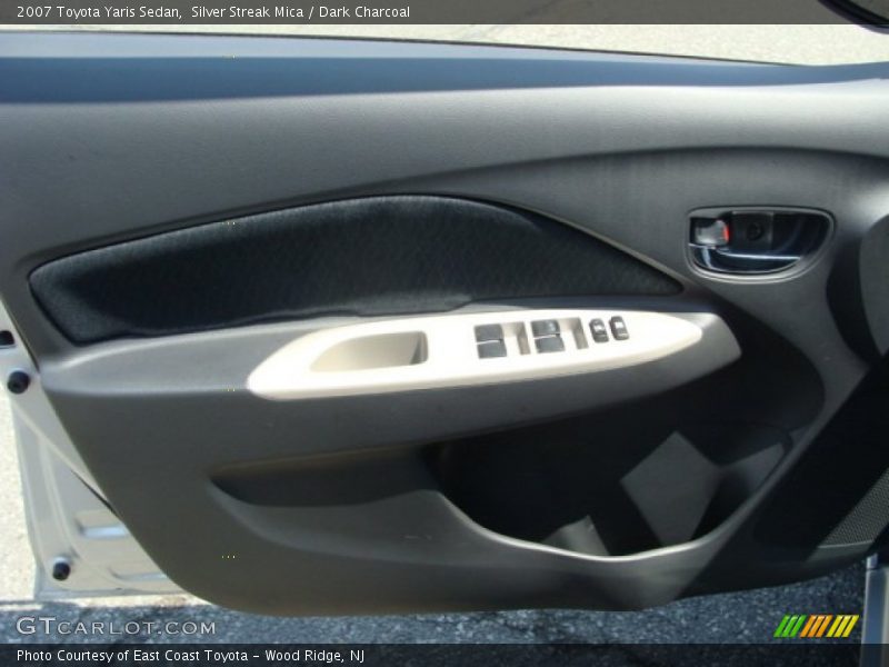 Silver Streak Mica / Dark Charcoal 2007 Toyota Yaris Sedan